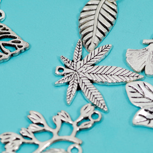 16 Pcs Leaf Charm Antique Silver-tone Pendant