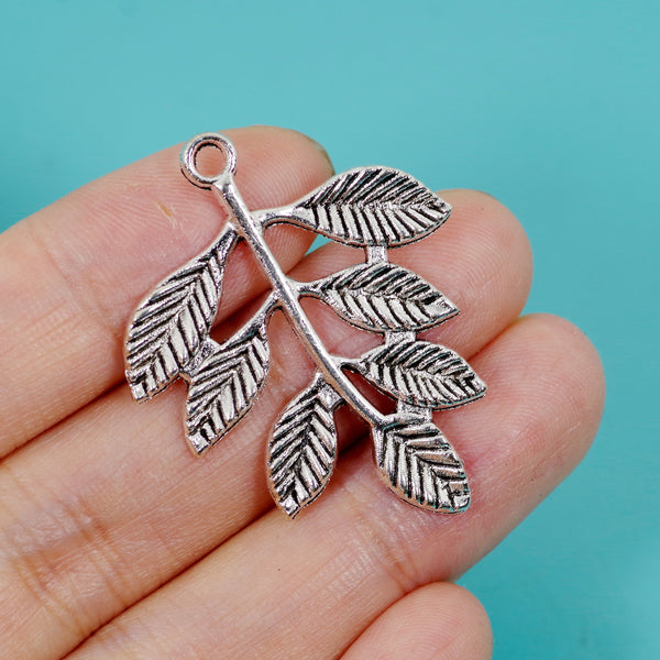 16 Pcs Leaf Charm Antique Silver-tone Pendant